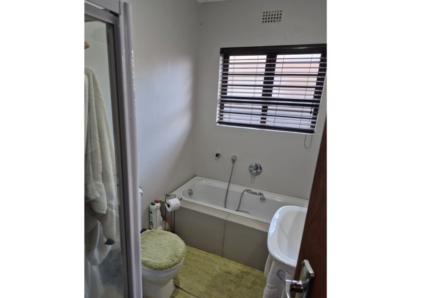 3 Bedroom Property for Sale in Protea Heights Western Cape